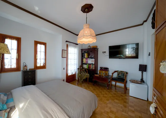 בית הארחה Archontiko Alexandros Luxury Kardiá