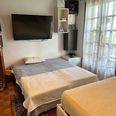 Archontiko Alexandros Luxury Pensión Kardiá